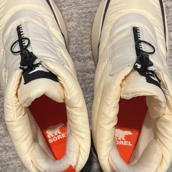 Sorel Puffer Sneaker Boots Out and About Puffy Waterproof Insulated size 7.5 - Picture 5 of 8